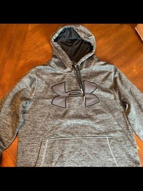 Under Armour Men’s Pullover Hoodie